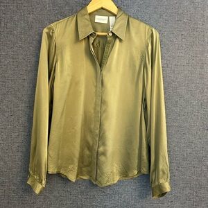 Liz Claiborne Women’s Green Button 100 Percent Silk Blouse